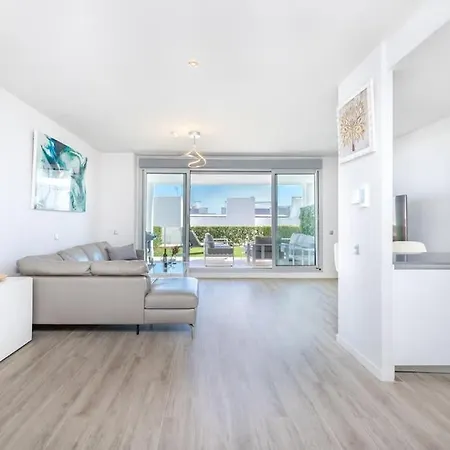 Stunning 2 Bedroom Ground Floor Le Mirage Rdr339