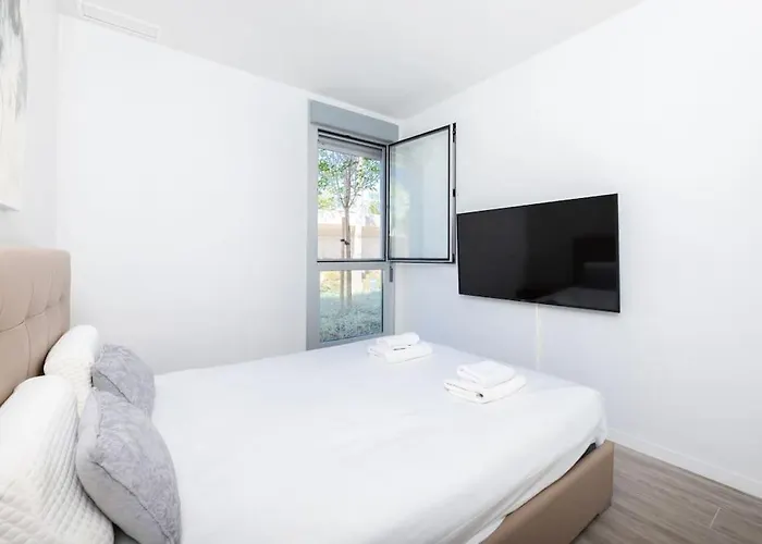 Stunning 2 Bedroom Ground Floor Le Mirage Rdr339 아파트 *