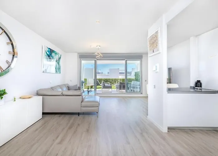 Stunning 2 Bedroom Ground Floor Le Mirage Rdr339